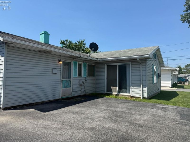 1716 Moore Street, Fremont, OH 43420 Photo 37