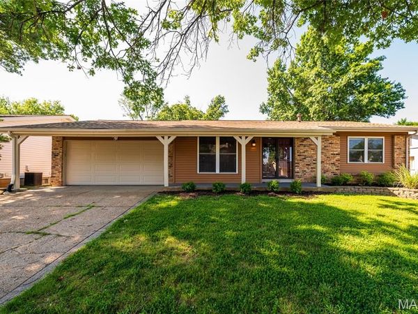 830 Westrun Drive , Ballwin, MO 63021