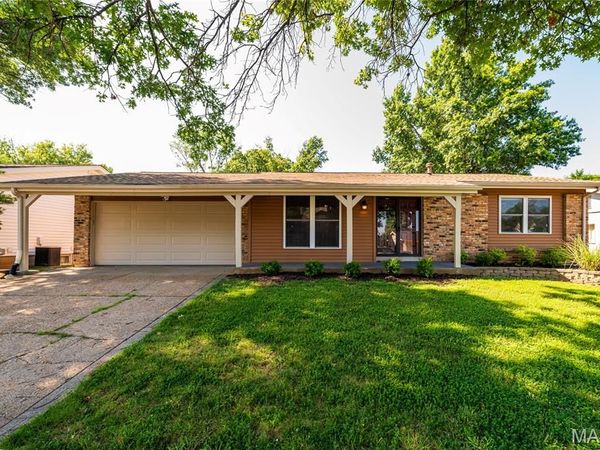 830 Westrun Drive , Ballwin, MO 63021