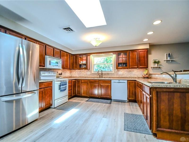 2517 Banyon Drive, Beavercreek, OH 45431 Photo 17