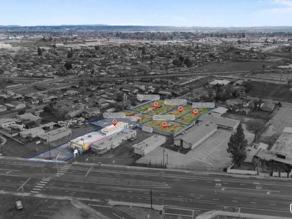 2222 S Chester Avenue, Bakersfield, CA 93301