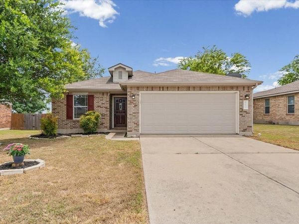 610 Sherry DR, Leander, TX 78641