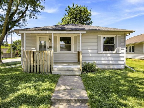 835 12th Street NE, Cedar Rapids, IA 52402