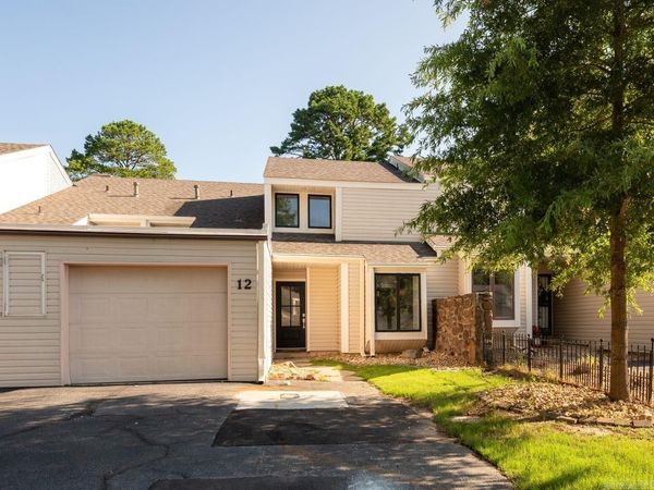12 Fairway Woods Circle, Maumelle, AR 72113