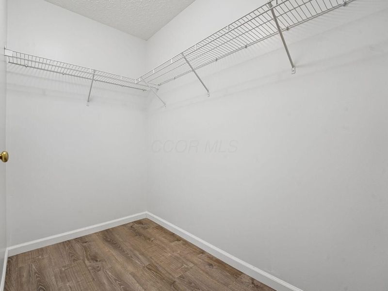 1498 Sargas Street, Columbus, OH 43240 Photo 25