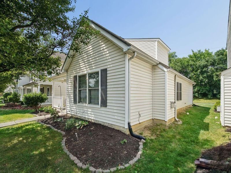 1498 Sargas Street, Columbus, OH 43240 Photo 4