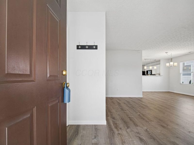 1498 Sargas Street, Columbus, OH 43240 Photo 7