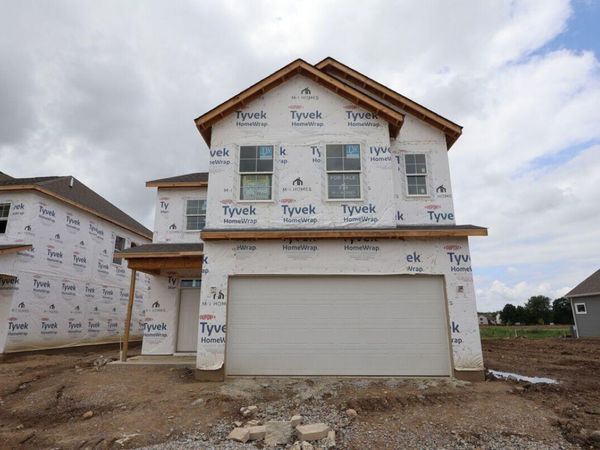 1195 Brittany Drive , Delaware, OH 43015