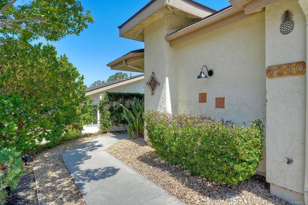 4210 Dawn Ln, Oceanside, CA 92056 Main Photo