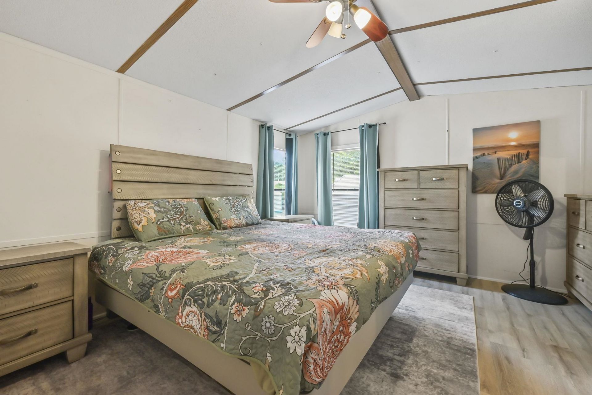 145 Ridgeway Loop Photo 13