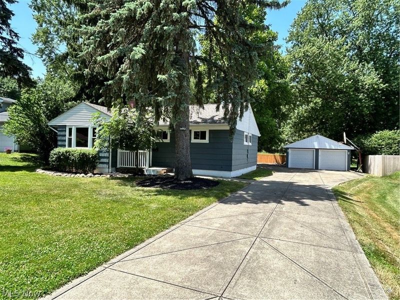 992 Lander Road, Highland Heights, OH 44143 Photo 2
