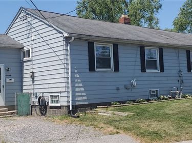 18 Sandstone Drive, Unit 16, Cheektowaga, NY 14225