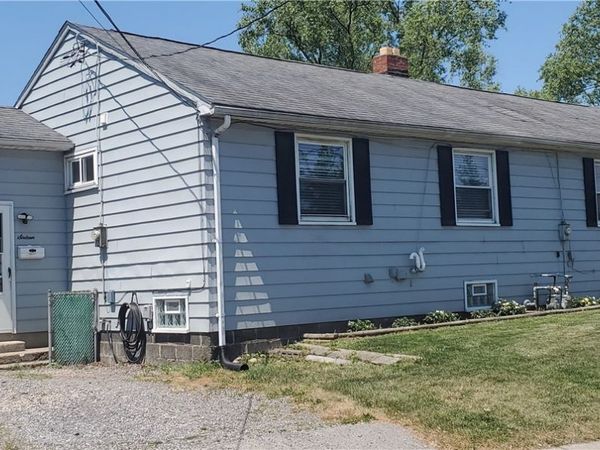 18 Sandstone Drive, Unit 16, Cheektowaga, NY 14225