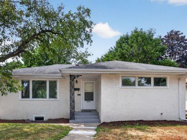 4935 Russell Avenue N, Minneapolis, MN 55430