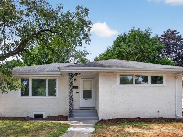 4935 Russell Avenue N, Minneapolis, MN 55430
