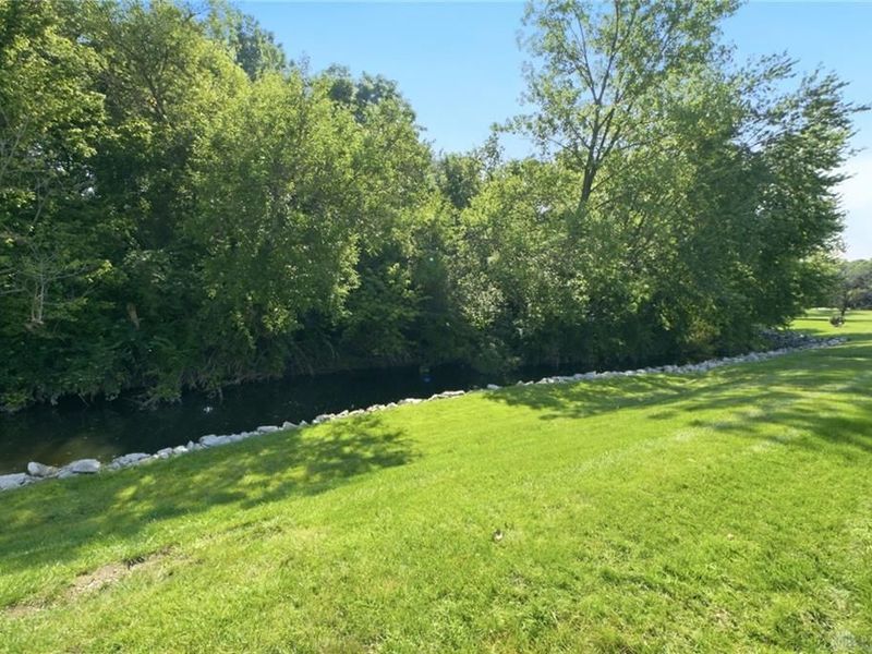819 Spring Lake Circle, Enon Vlg, OH 45323 Photo 28
