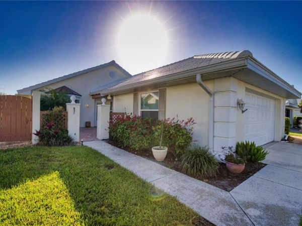 831 HARRINGTON LAKE LANE , Unit 37, VENICE, FL 34293