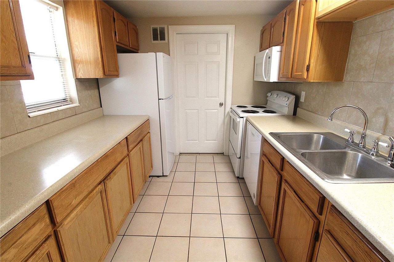 712 67th Avenue W, Bradenton, FL 34207 Photo