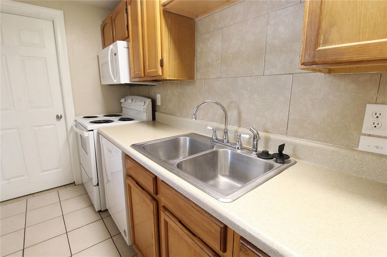 712 67th Avenue W, Bradenton, FL 34207 Photo