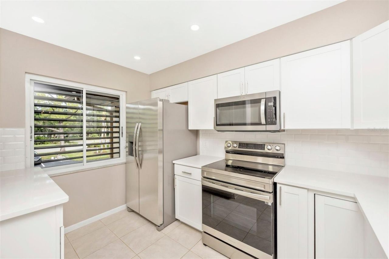 5178 Lake Village Drive, Unit 86, Sarasota, FL 34235 Photo