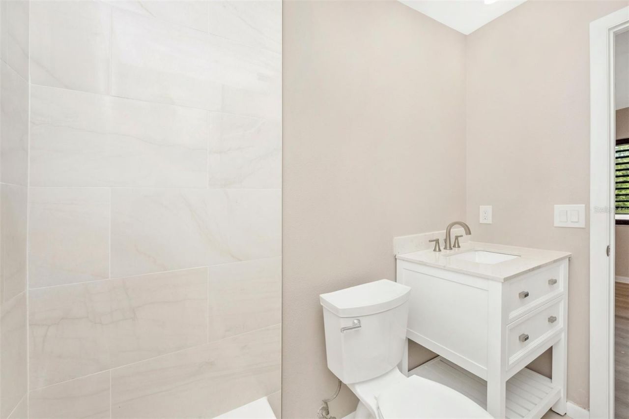 5178 Lake Village Drive, Unit 86, Sarasota, FL 34235 Photo