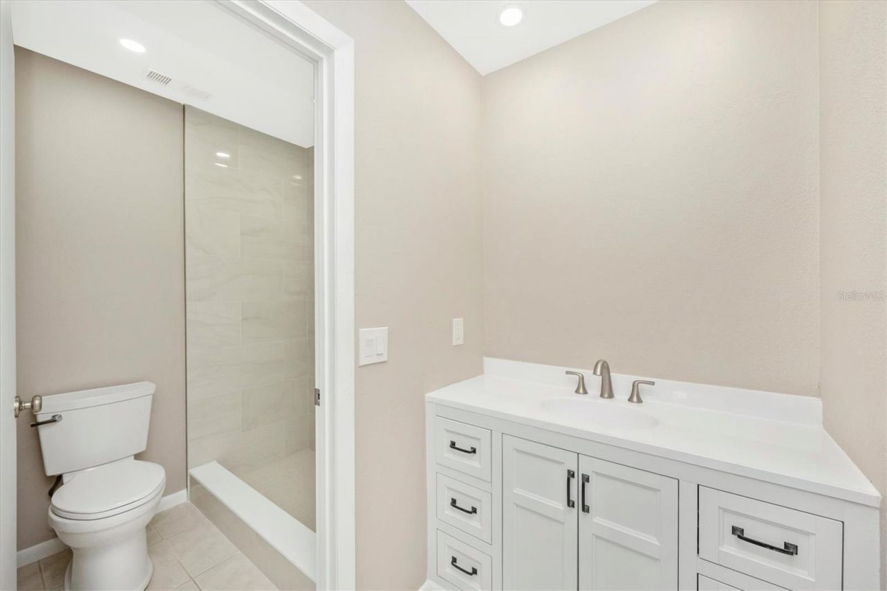 5178 Lake Village Drive, Unit 86, Sarasota, FL 34235 Photo