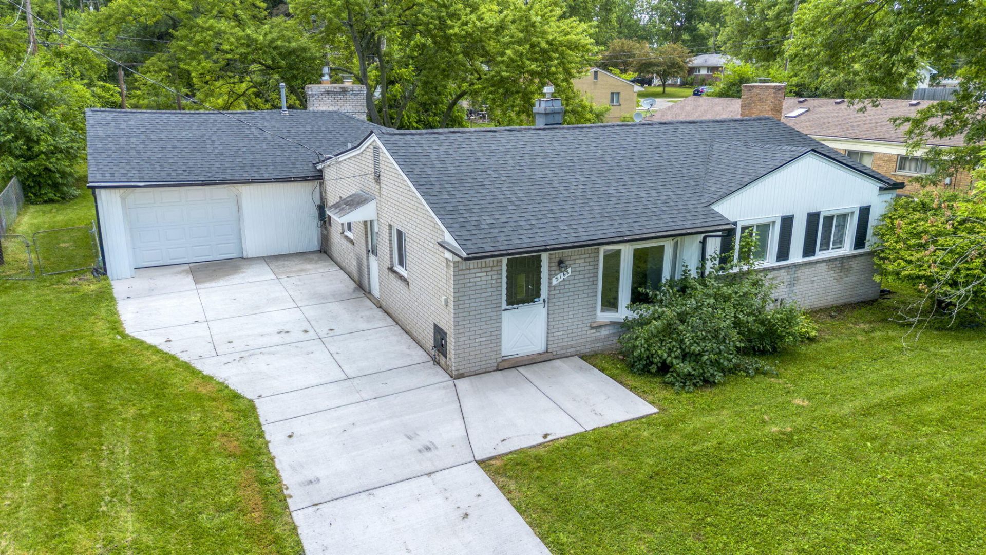 3168 Herbell Drive, Waterford, MI 48328 Main Photo