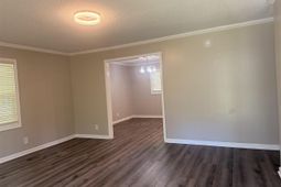 2104 New Hope Dr photo 4