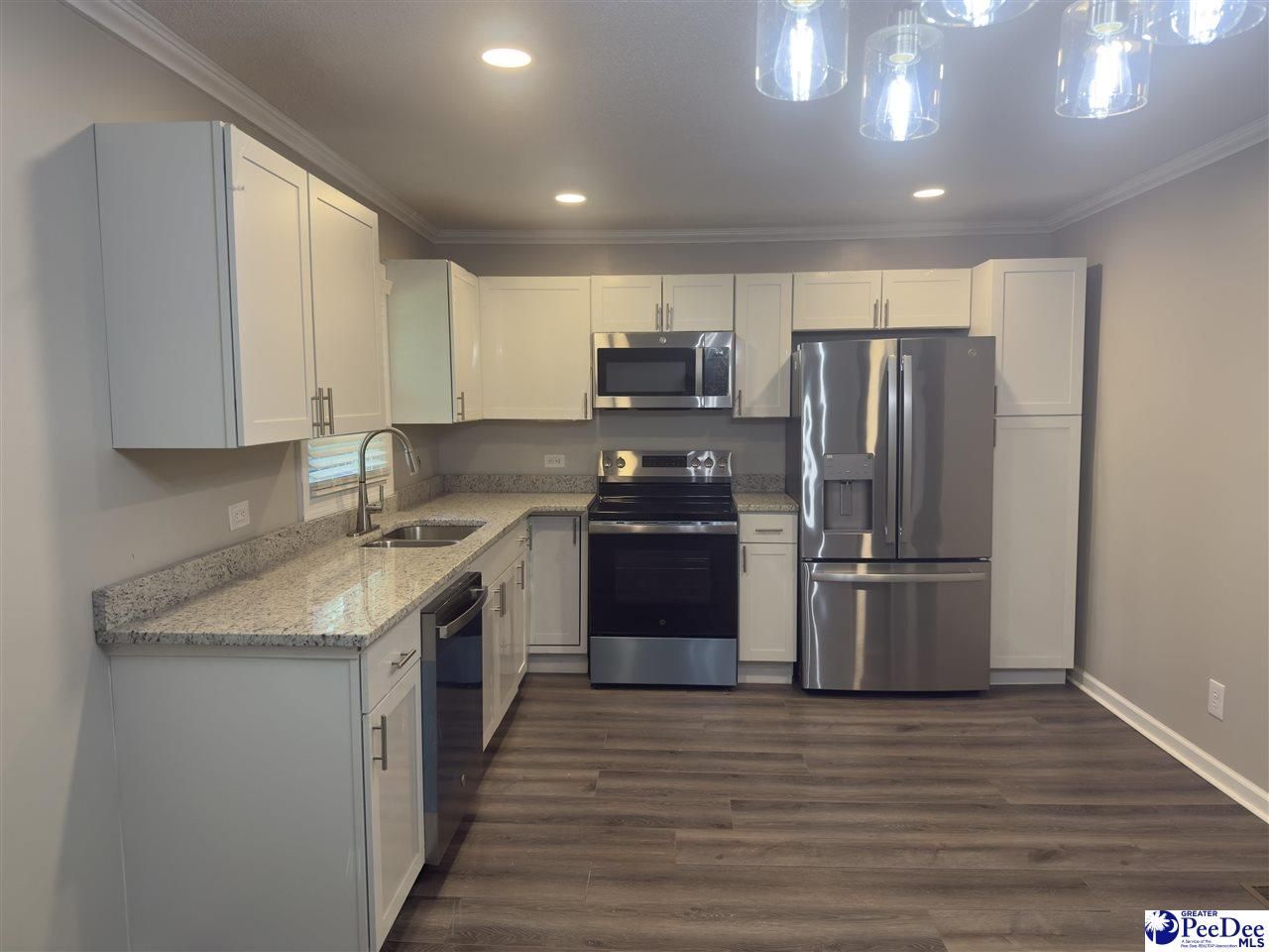 2104 New Hope Dr Photo 6