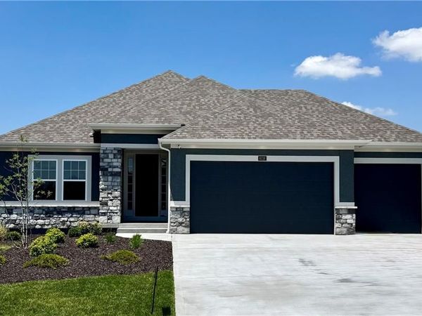 8216 NW 89th Terrace, Kansas City, MO 64153