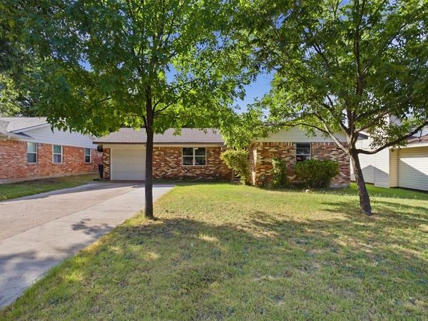 4577 Bonanza Lane, Dallas, TX 75211