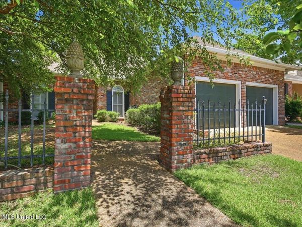 108 Whisper Ridge Drive, Madison, MS 39110