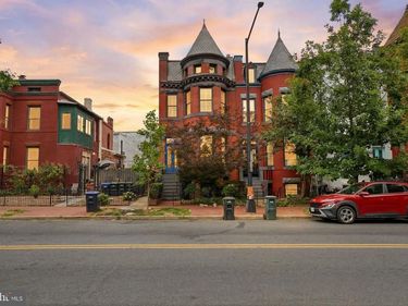 210 8TH STREET SE, WASHINGTON, DC 20003