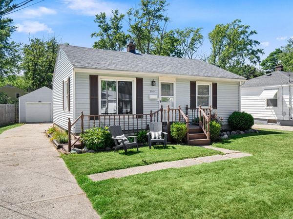2561 Taft Avenue SW, Wyoming, MI 49519
