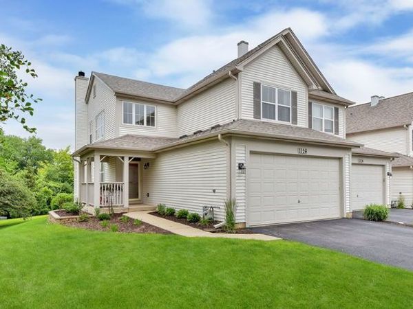 1126 Peregrine Parkway , Bartlett, IL 60103