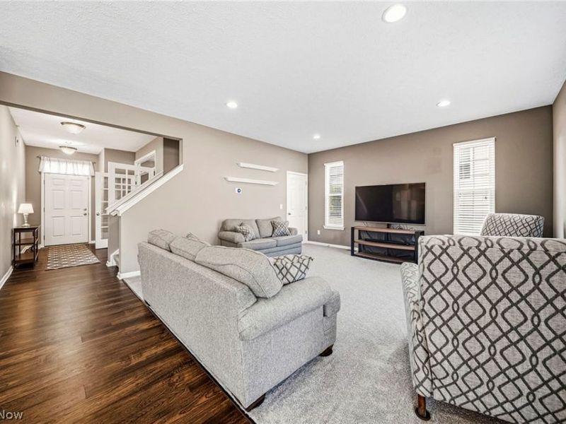 12169 Edgehill Oval, Strongsville, OH 44149 Photo 10