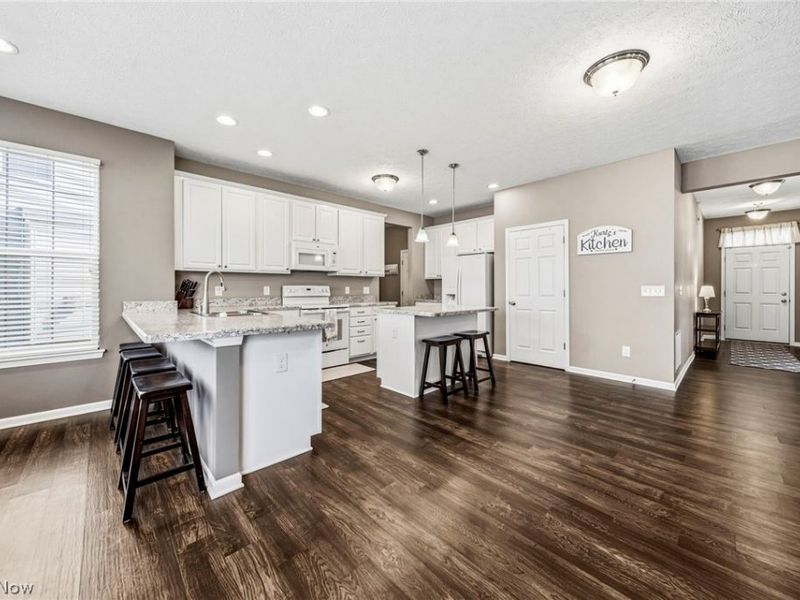 12169 Edgehill Oval, Strongsville, OH 44149 Photo 16