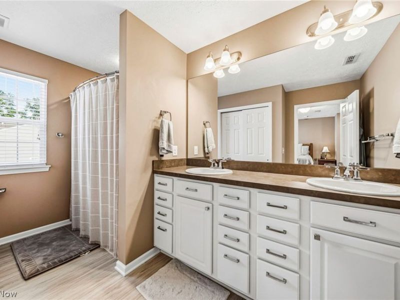 12169 Edgehill Oval, Strongsville, OH 44149 Photo 27