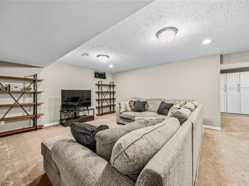 12169 Edgehill Oval, Strongsville, OH 44149 Photo 36
