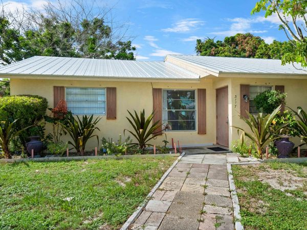 3117 SE Clayton Street, Unit 17-19, Stuart, FL 34997