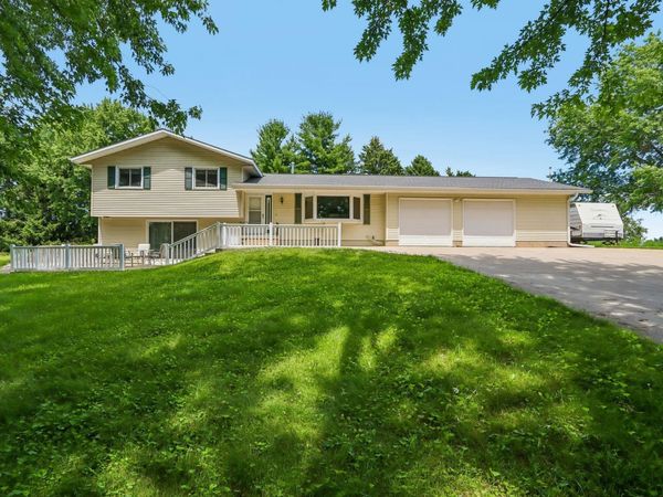 W8560 Hemlock Road, Beaver Dam, WI 53916