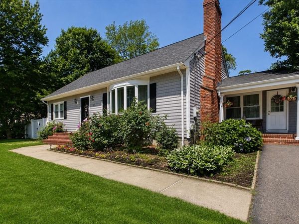 41 Normand St, Dartmouth, MA 02747