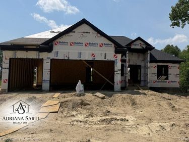 35039 Cygnet Circle, Richmond, MI 48062