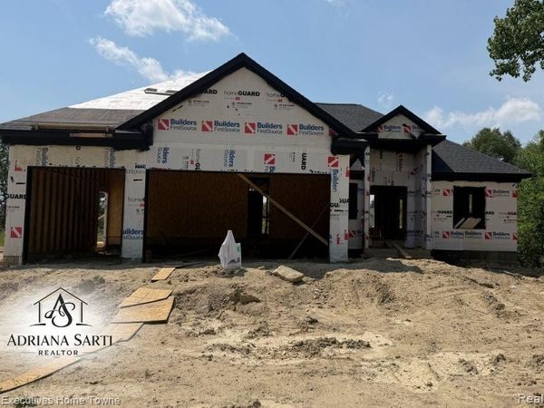 35039 Cygnet Circle, Richmond, MI 48062