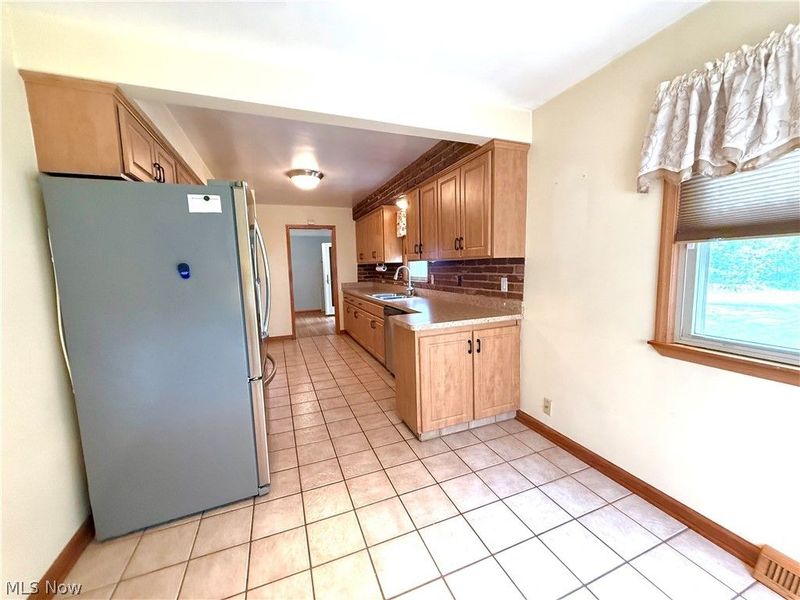 1901 Kapel Drive, Euclid, OH 44117 Photo 4