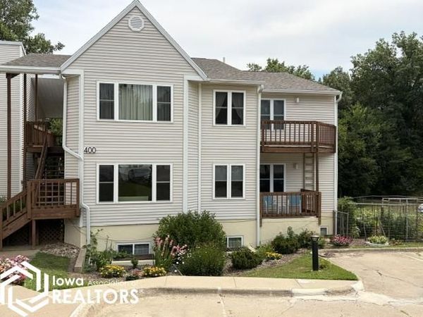 701 E Lowe Avenue, Unit 412, Fairfield, IA 52556
