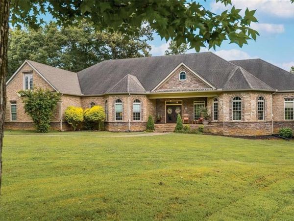 456 E Valley Road E, Rydal, GA 30171
