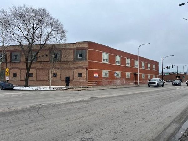 3260 W Grand Avenue , Chicago, IL 60651