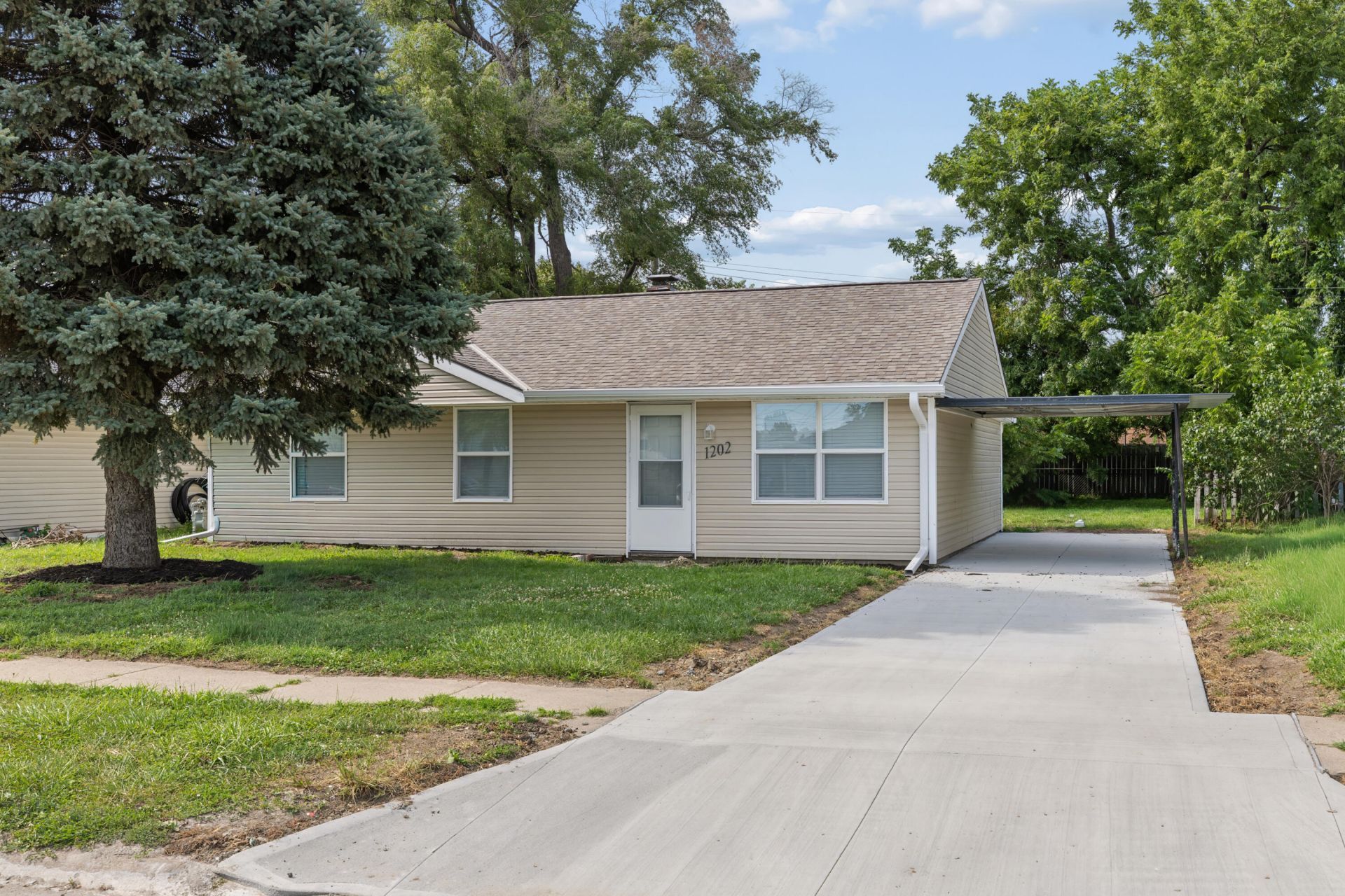 1202 Dorene Boulevard, Carter Lake, IA 51510 Main Photo