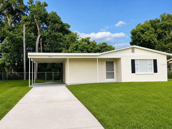 930 EMERALD DRIVE , MOUNT DORA, FL 32757